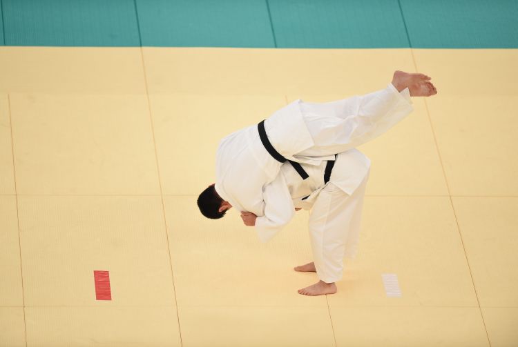 可为射手张达驰：哈兰德、莱万是我学习榜样，希望自己更全面